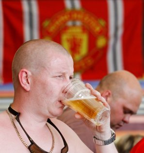 Manchester_United_echipa_cu_cei_ - hooligans