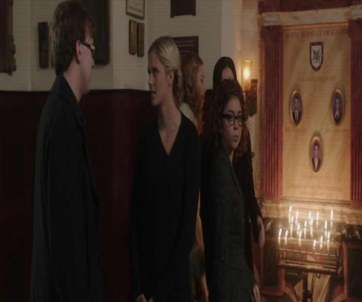 — ❞Ai pipăit-o! Nu e nimic nevinovat. O credeam mai responsabilă.❞ Mormăi puțin ofticată - epis x 02 - can you keep it?