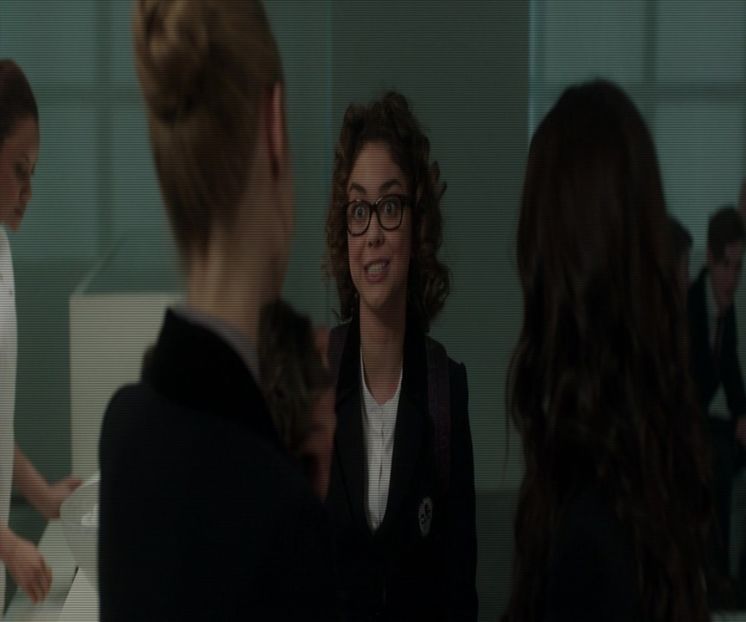 — ❞Ți se pare că eu mă pot compara cu alte persoane? Mie nu îmi place înghesuiala de - epis x 02 - can you keep it?