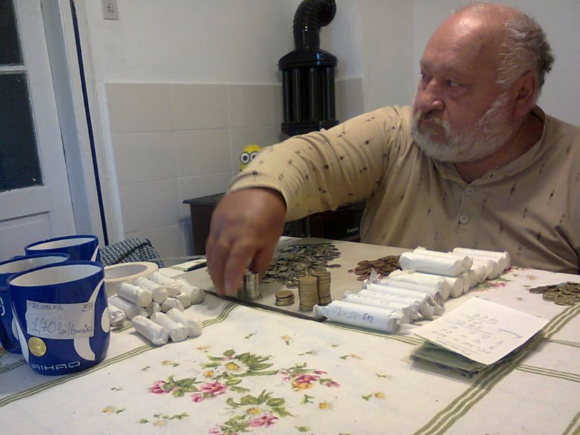 Fotografie2898 - 2017 Cand ploua si e frig afara în casă se numara banii!