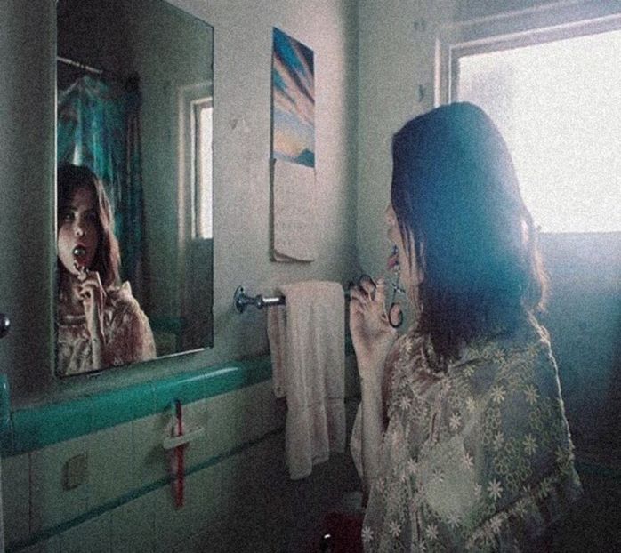 ╭2̷7̷t̷h̷J̷̷u̷̷l̷y̷2̷̷0̷̷1̷7̷ ╯ 　̷͜͡♡̷͜͡ Day 363 finished. - Paint my kiss across your chest