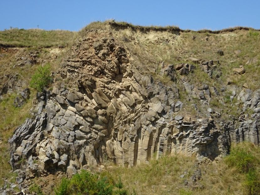  - Racos Coloanele de bazalt