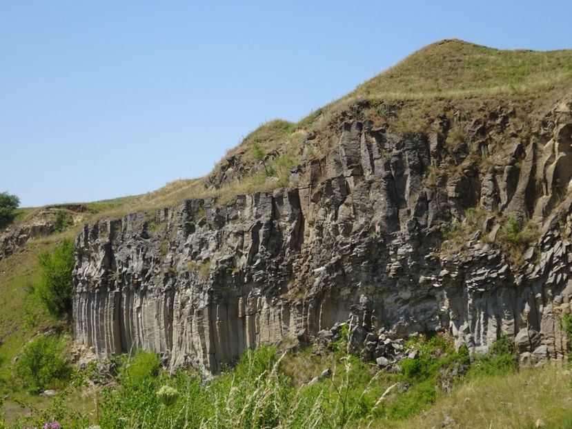 - Racos Coloanele de bazalt