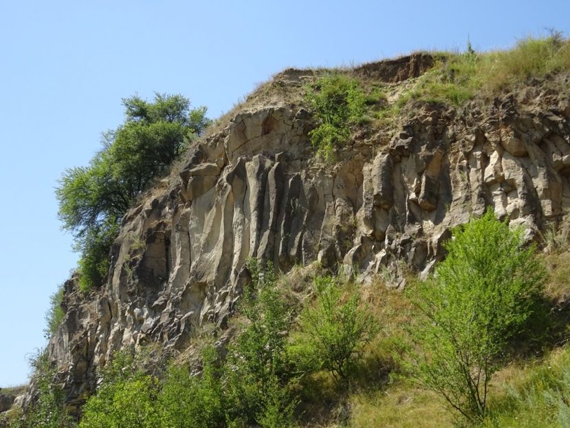  - Racos Coloanele de bazalt