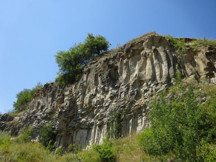  - Racos Coloanele de bazalt