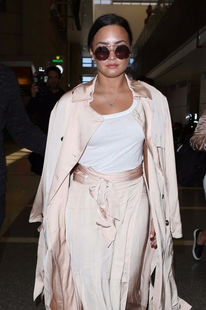  - x 2017 At LAX Airport in Los Angeles - May 16