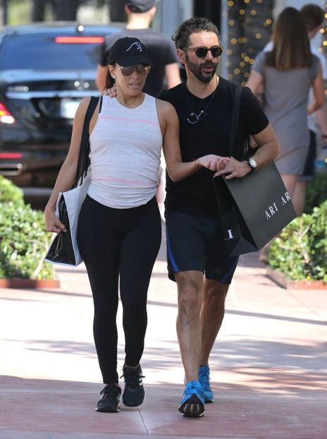 Eva-Longoria-Jose-Antonio-Baston-Miami-January-2017 - eva longoria e
