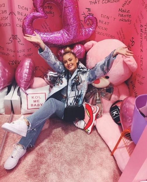 large (2) - zara larsson