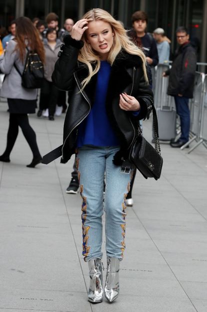 zara-larsson-at-bbc-radio-studios-in-london-03-16-2017_11 - zara larsson