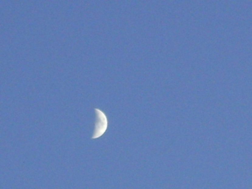 Luna noua in Balanta - Luna - Soarele si norii - 1