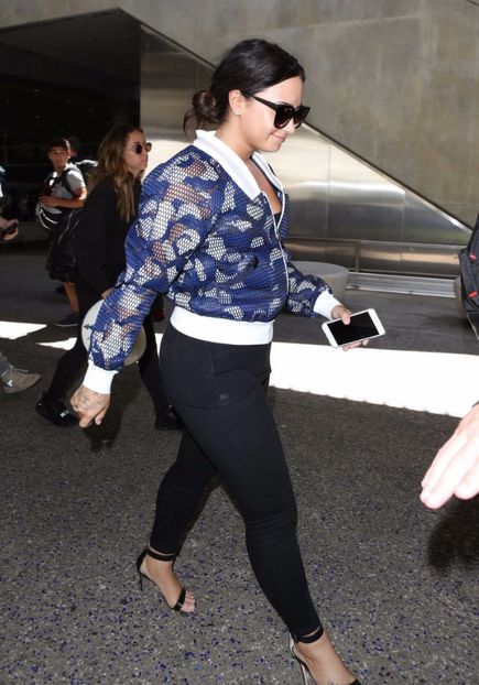  - x 2017 Arriving in LA - June 21