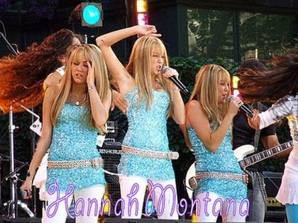 1297499681_b23c8c31ec - Miley Cyrus 2