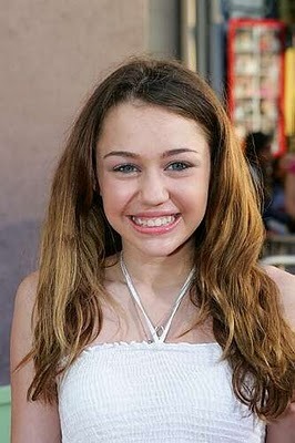 beiBVHE051306-0335 - Hannah and Miley
