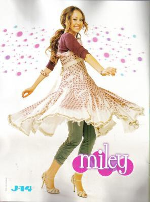 2117165643_abcc03ffb3 - Miley Cyrus 2