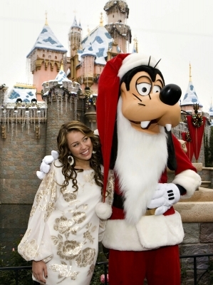 Miley and Gofey - Hannah and Miley