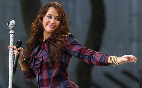 Miley-Cyrus-460_779525c