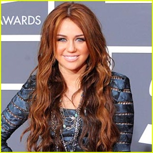 miley-cyrus-helping-haiti - Hannah and Miley