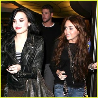 miley-demi-liam-jerrys