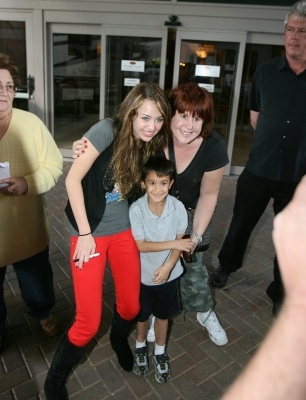 normal_006 - Hannah and Miley