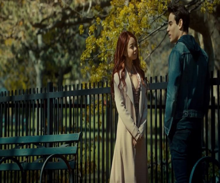 — Un nod mi se pune în gât când aud ce are de spus și clipesc repede pentru a alunga lacrimile - epis x 03 - swear this one