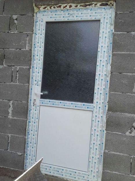 cateva usi - 0----------------HALA IEPURI