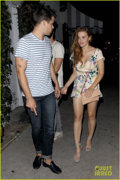 rumer-willis-zoey-duetch-holland-roden-zelda-birthday-dinner-32 - holland roden