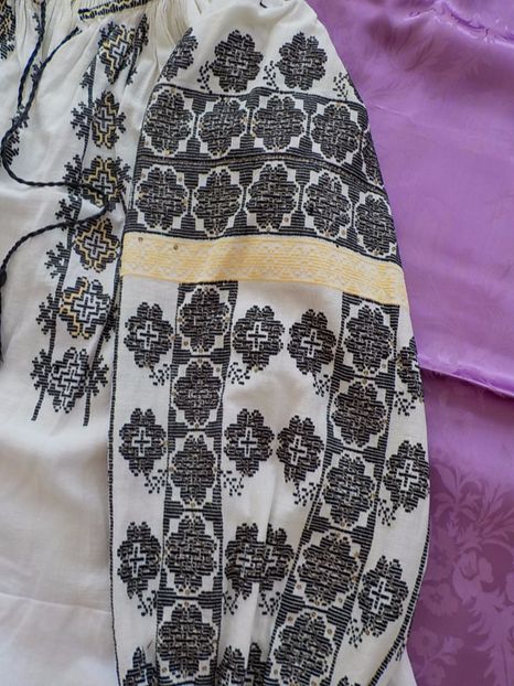  - colectie proprie de costume traditionale