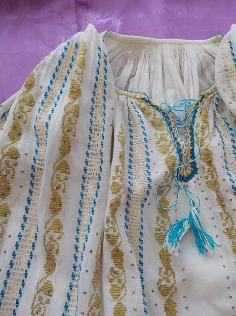  - colectie proprie de costume traditionale
