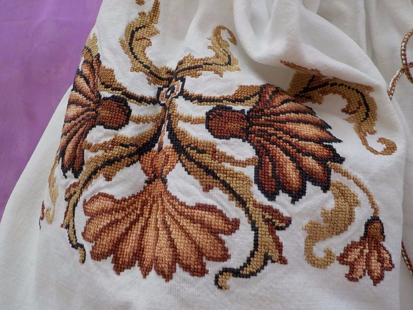  - colectie proprie de costume traditionale