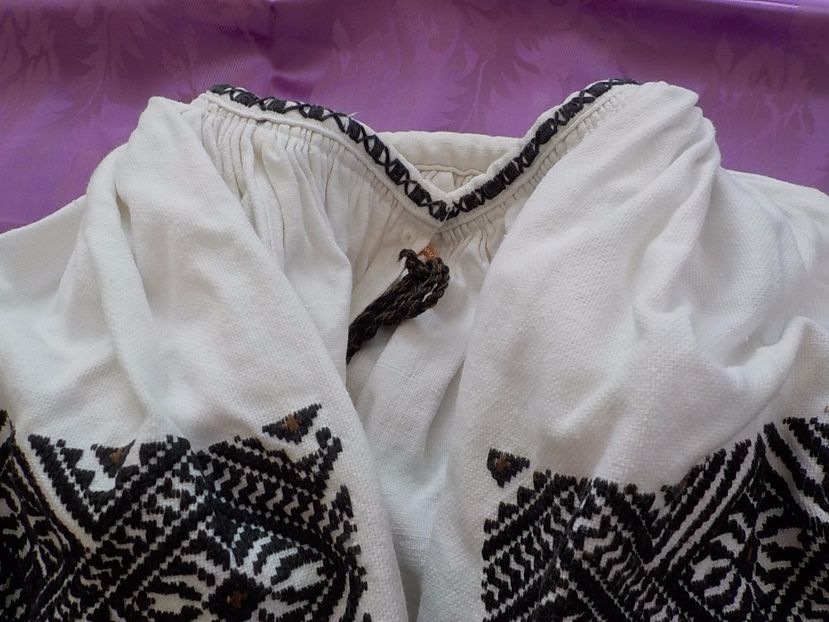  - colectie proprie de costume traditionale