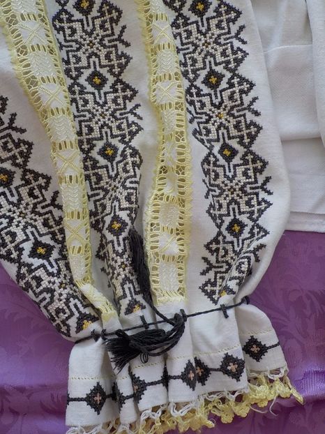  - colectie proprie de costume traditionale