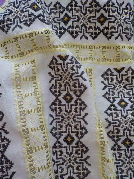  - colectie proprie de costume traditionale