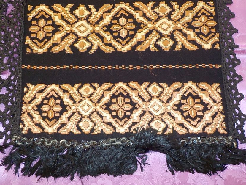  - colectie proprie de costume traditionale