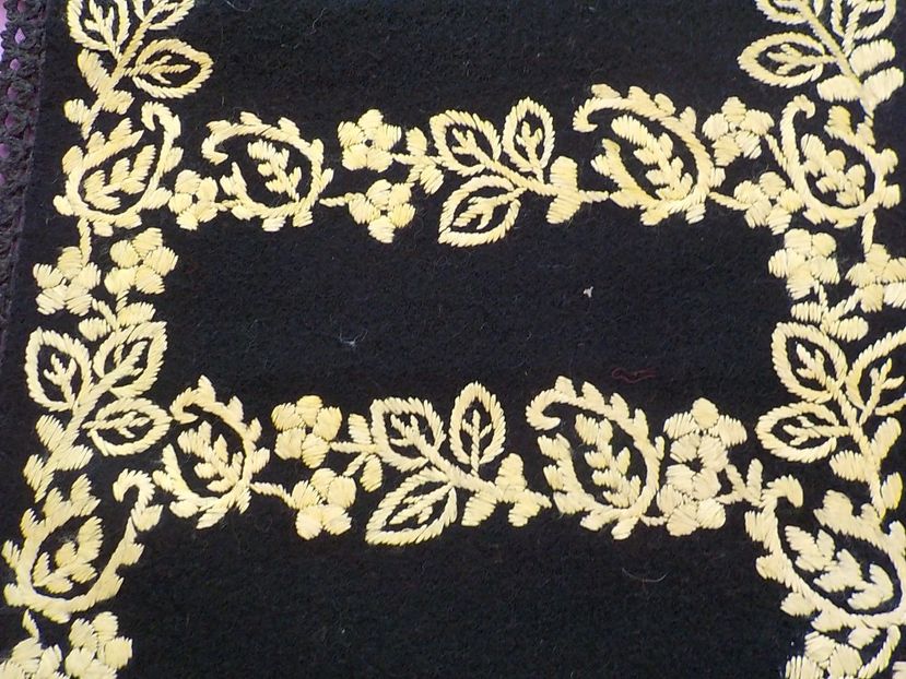  - colectie proprie de costume traditionale