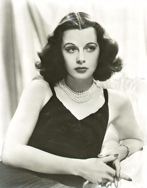 hedylamarrhandsclasped1 - Hedy Lamarr