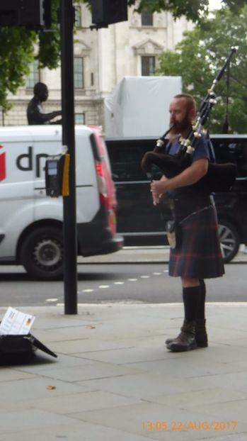 P1040386 - LONDON 22 AUG 2017