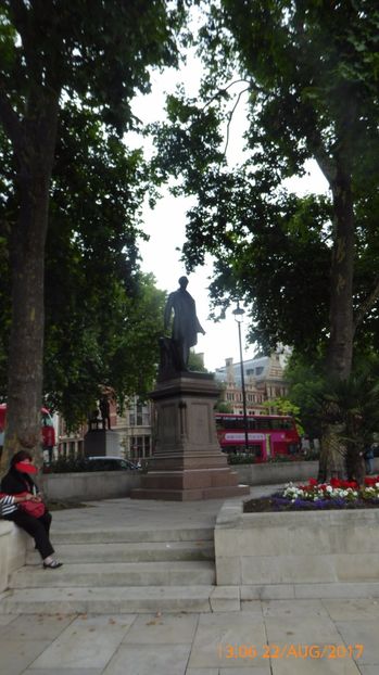 P1040388 - LONDON 22 AUG 2017