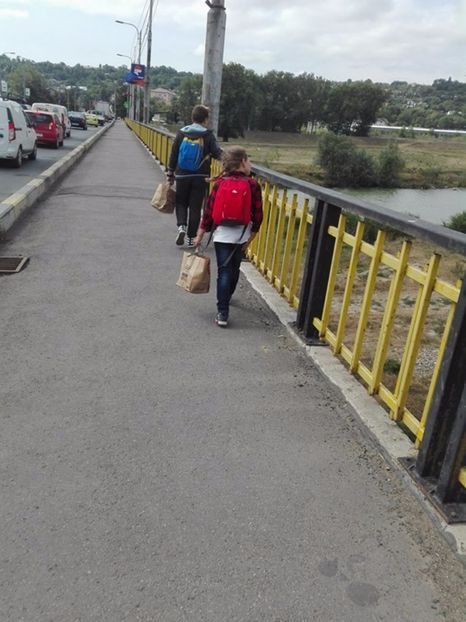  - pentru cine zambesc eu