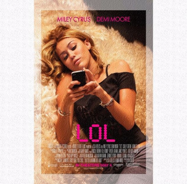 ❝LOL (2012)❞ - I m okay with us just being friends