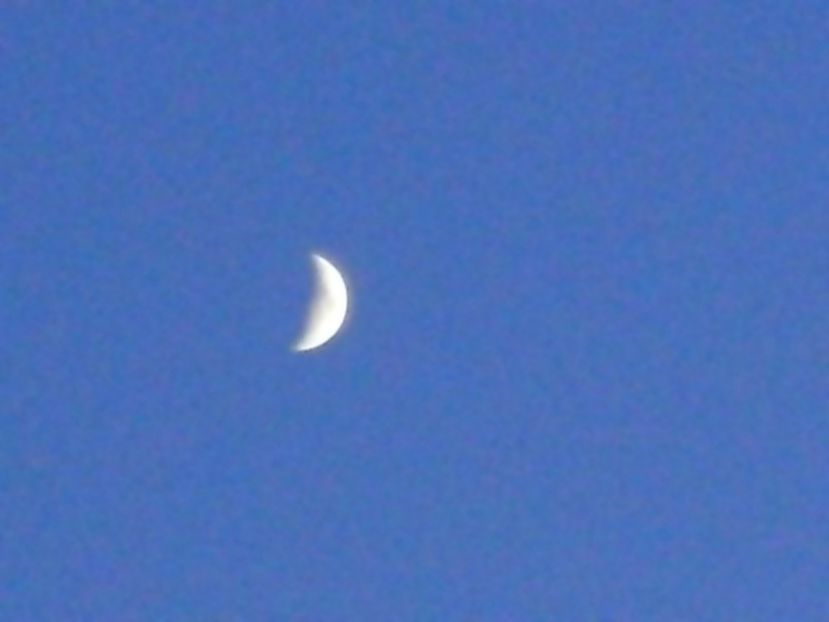 Luna in crestere in Scorpion - Luna - Soarele si norii - 1