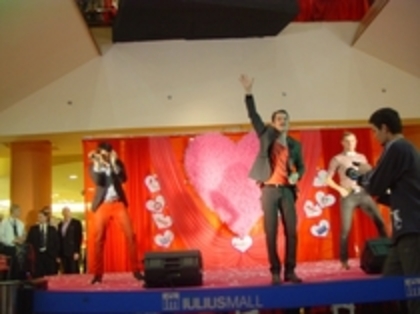 10492010_YRGKTPCMX - Akcent