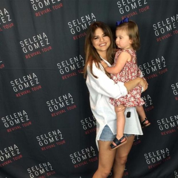 cca72dd97fb15fbf46eef94e27176903--selena-gomez-fashion-female-celebrities - poze care imi vor trebui 04