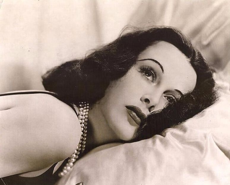 portraitnnhg998 - Hedy Lamarr