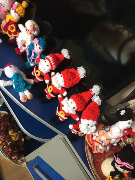  - Haine și jucării lucrate manual