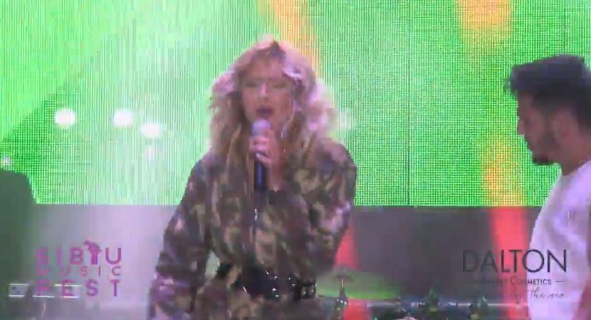 bandicam 2017-09-09 22-23-18-015 - 01 Ereteam concert SIBIU MUSIC FEST