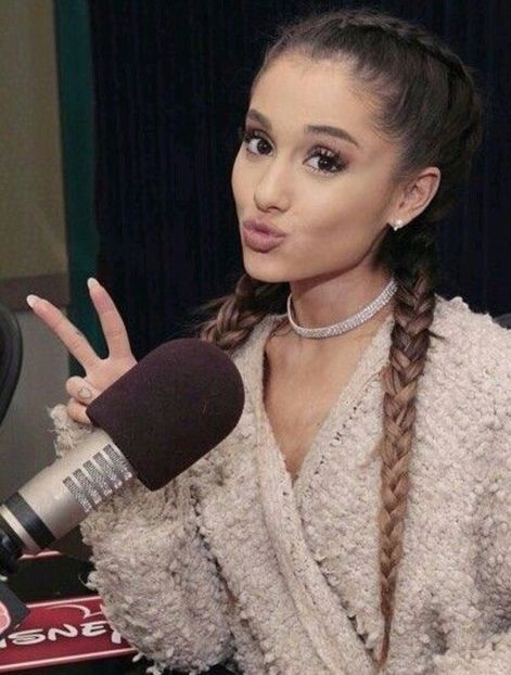 019194fa0a789fe4075777f319305623--double-braid-ariana-grande-hair - ARIANA GRANDE