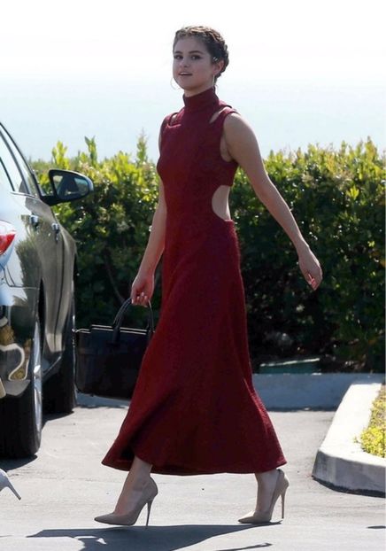 large (10) - selena gomez