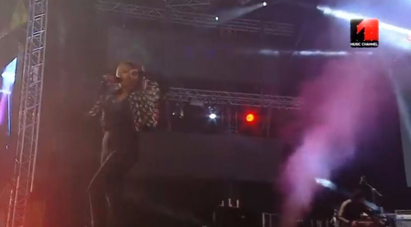 bandicam 2017-09-17 23-17-23-798 - 01 ae - pmv - 4