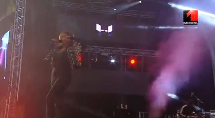 bandicam 2017-09-17 23-17-23-955 - 01 ae - pmv - 4