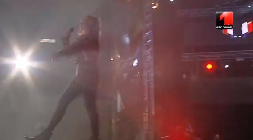 bandicam 2017-09-17 23-17-25-255 - 01 ae - pmv - 4